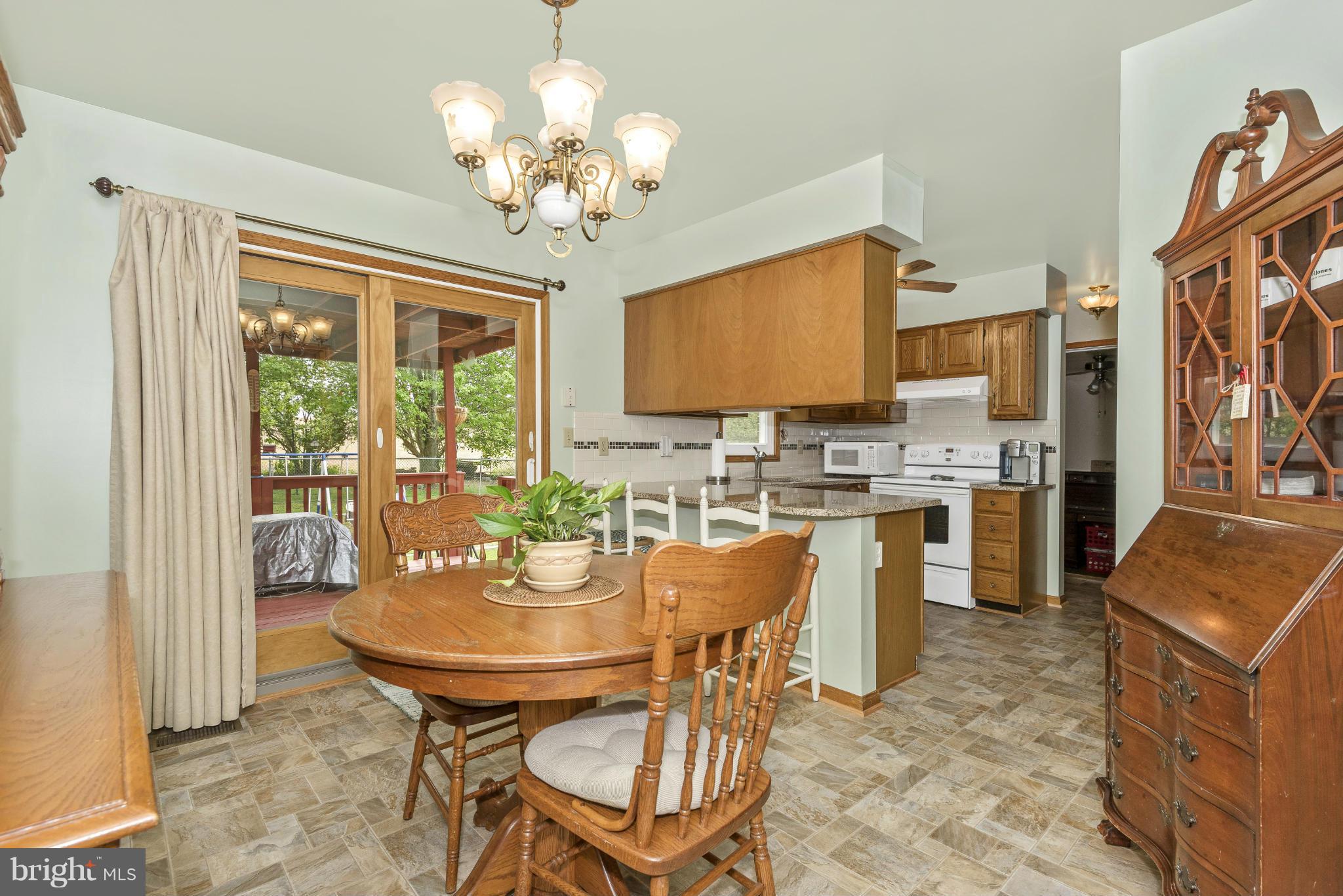 2925 Thurston Road Frederick, MD 21704 - Photo 8 of 30 Dining Room