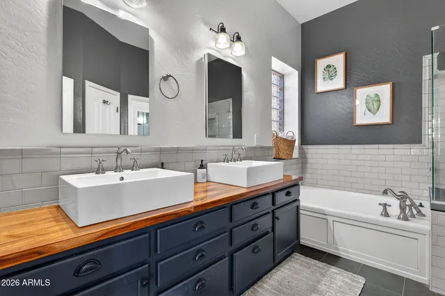 $725,000 | 1220 East Orchid Court, Gilbert, AZ 85296