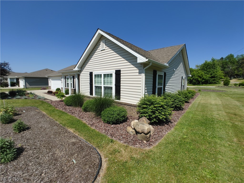 747 Wood Ridge Road Geneva, OH 44041 - Photo 4 of 35