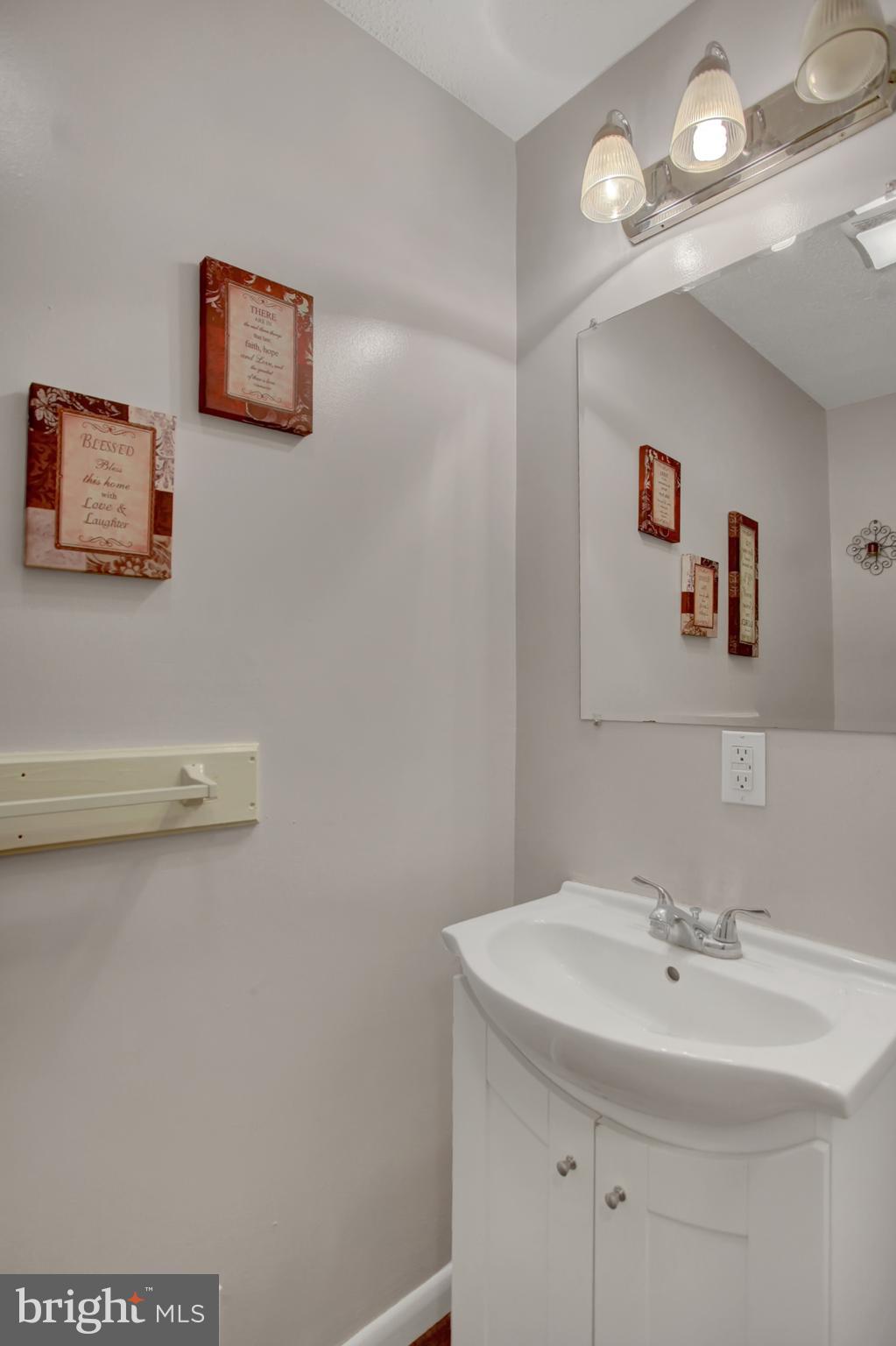 3105 Equinox Road Dover, PA 17315 - Photo 11 of 23 Gallery Image 11