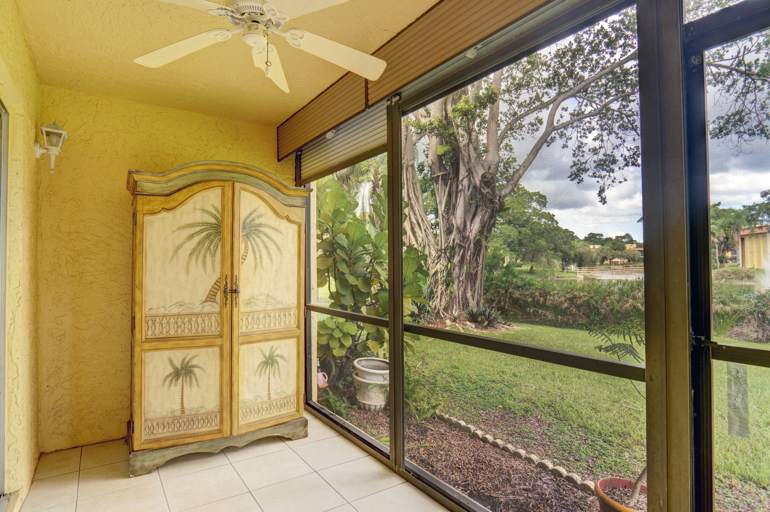 866 Southwest 9th St Circle, Unit 106 Boca Raton, FL 33486 - Photo 22 of 24 Screened Patio