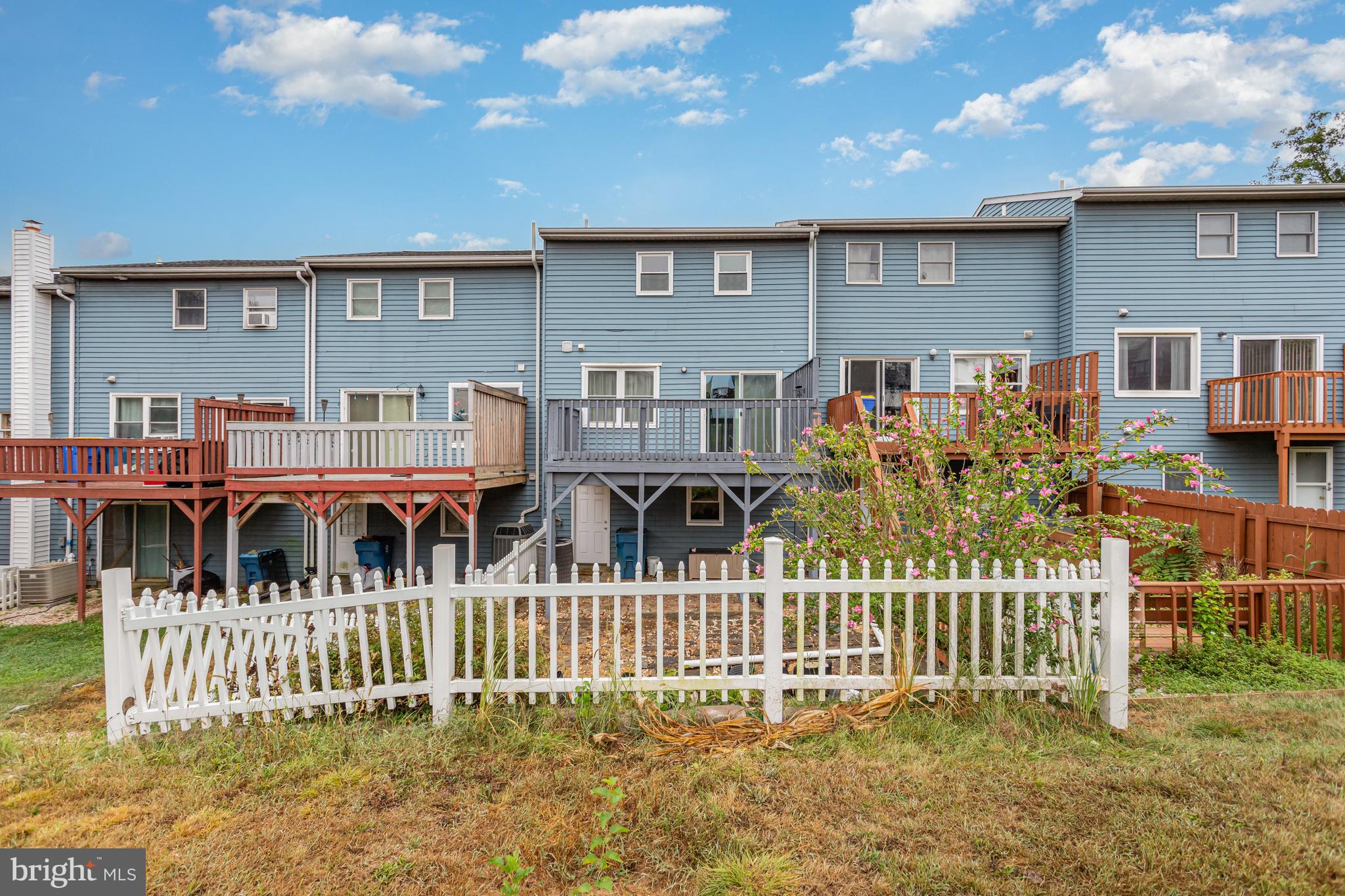 17 Mall Road Etters, PA 17319 - Photo 23 of 25 a front view of a house with a fence