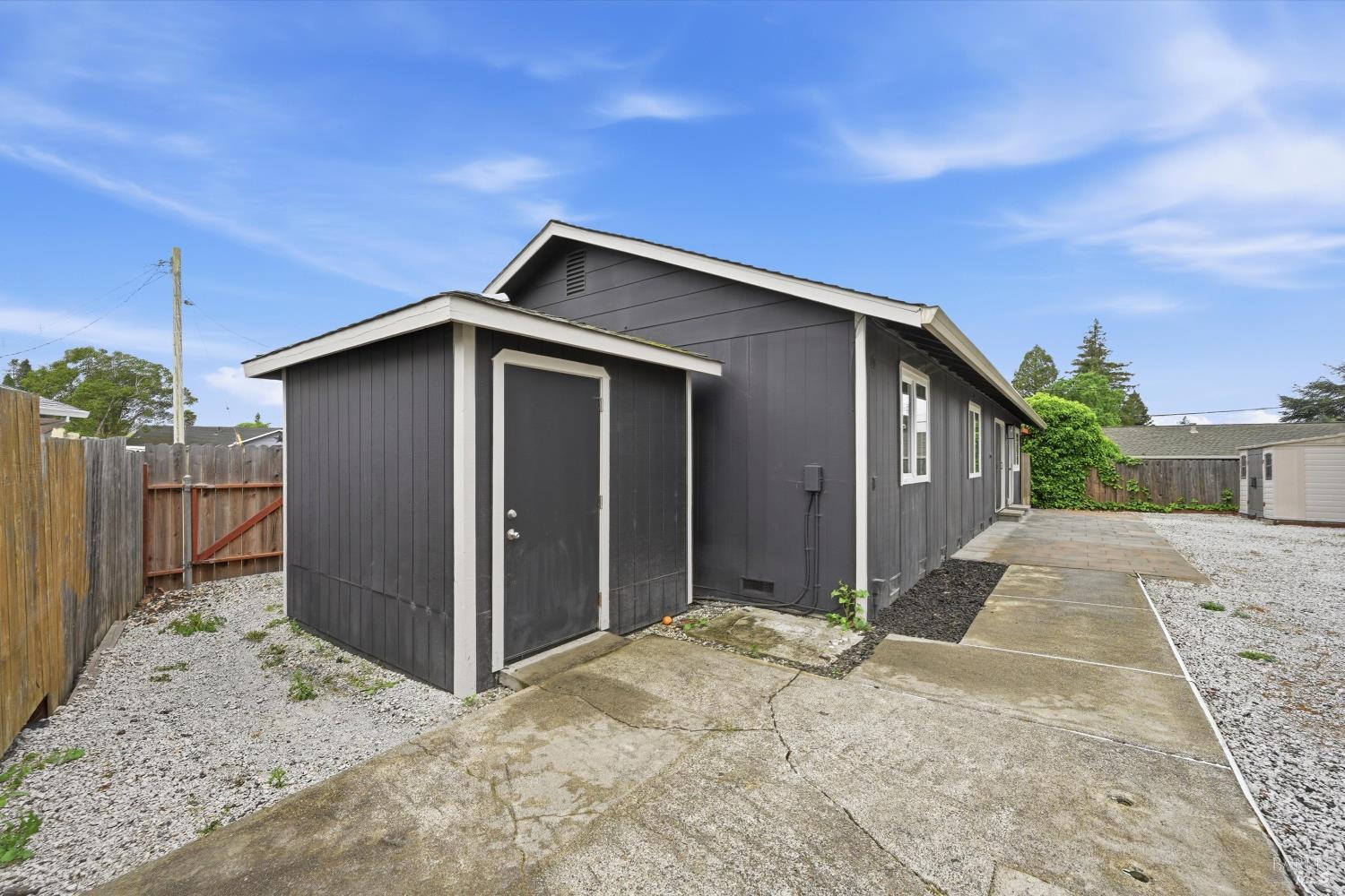 7930 Becky Court Rohnert Park, CA 94928 - Photo 29 of 33 a backyard of a house