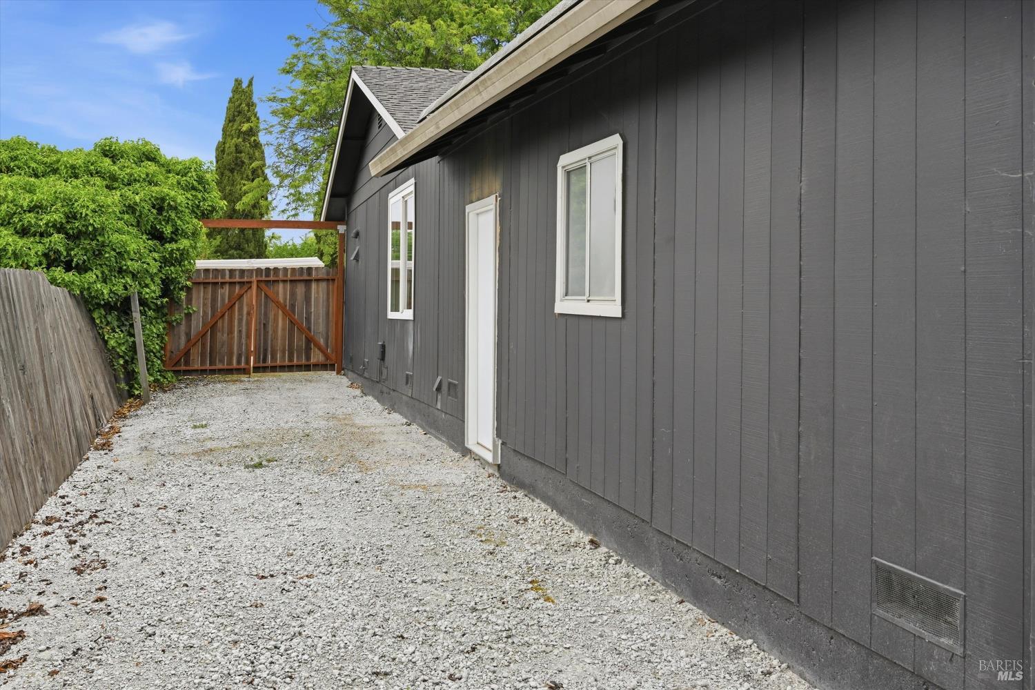 7930 Becky Court Rohnert Park, CA 94928 - Photo 31 of 33 a backyard of a house