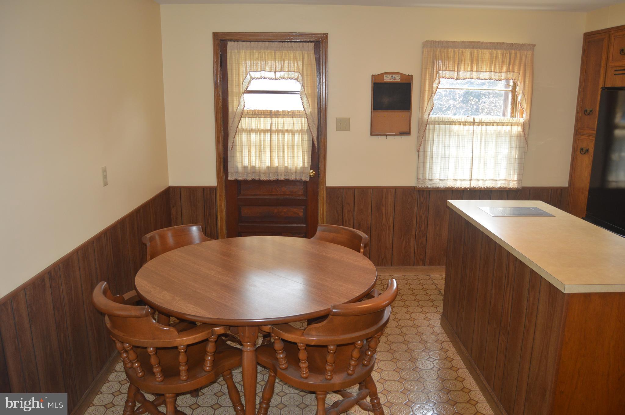 1715 Old Lancaster Pike Sinking Spring, PA 19608 - Photo 13 of 25 Dining area