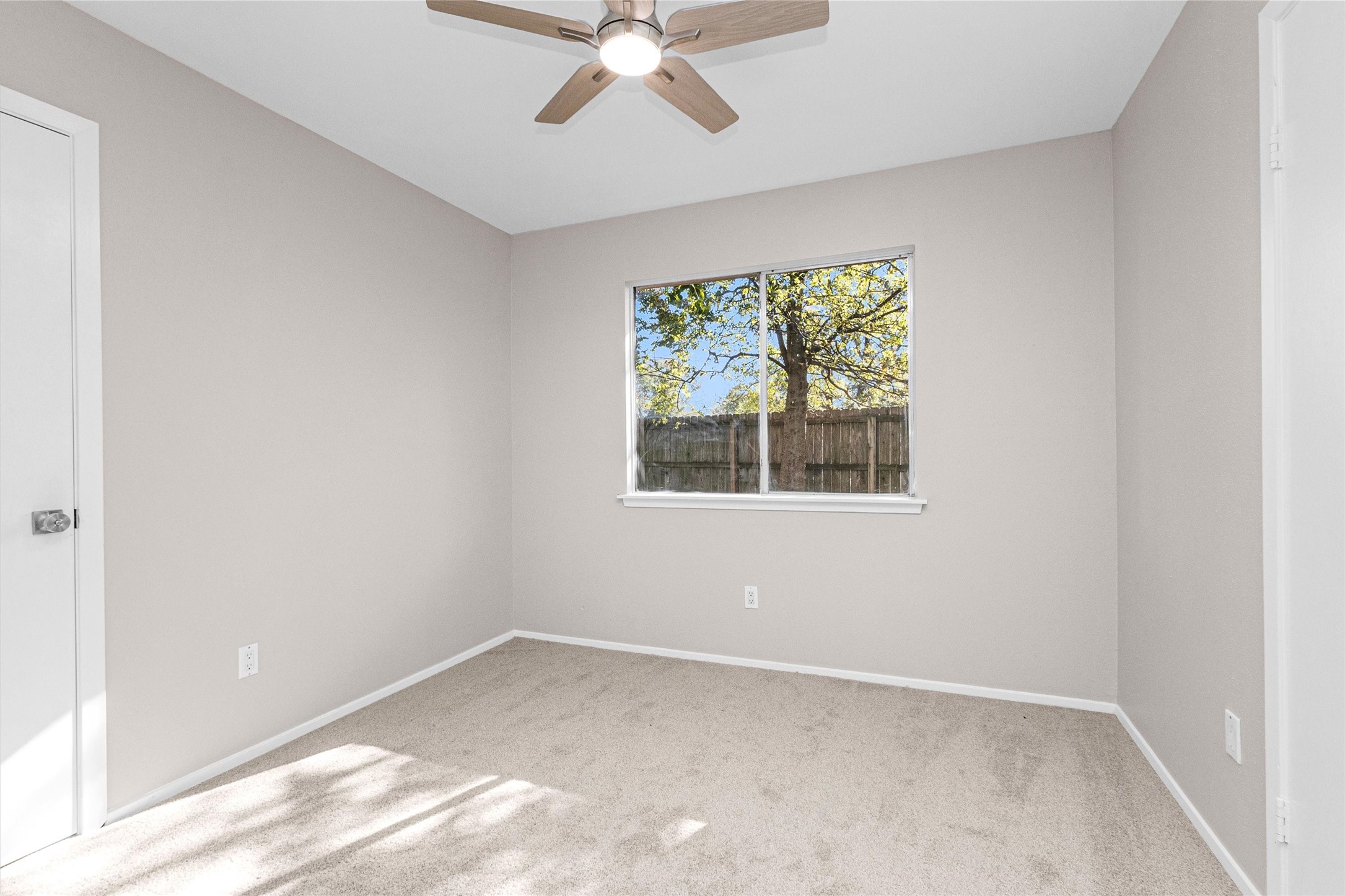 21030 Rivershadows Lane Spring, TX 77388 - Photo 19 of 38 an empty room with a window