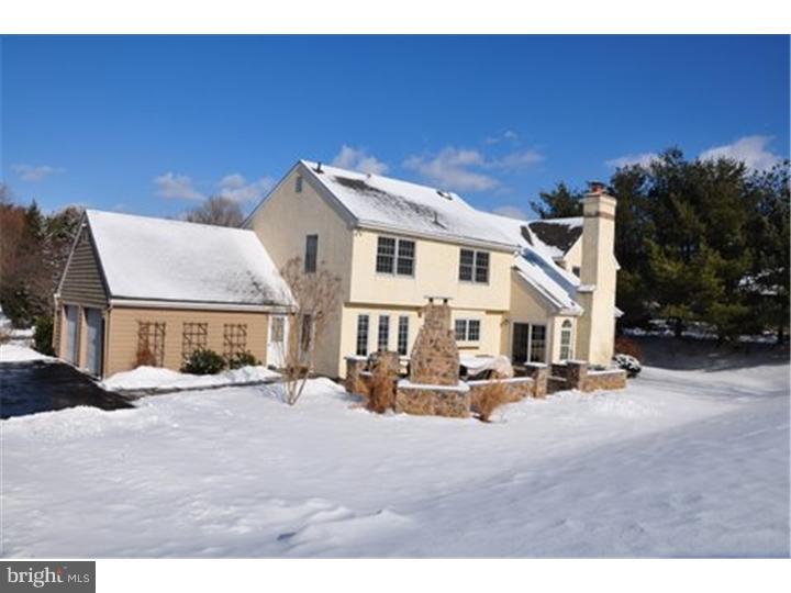 27 Applewood Road Malvern, PA 19355 - Photo 2 of 20 Exterior Back