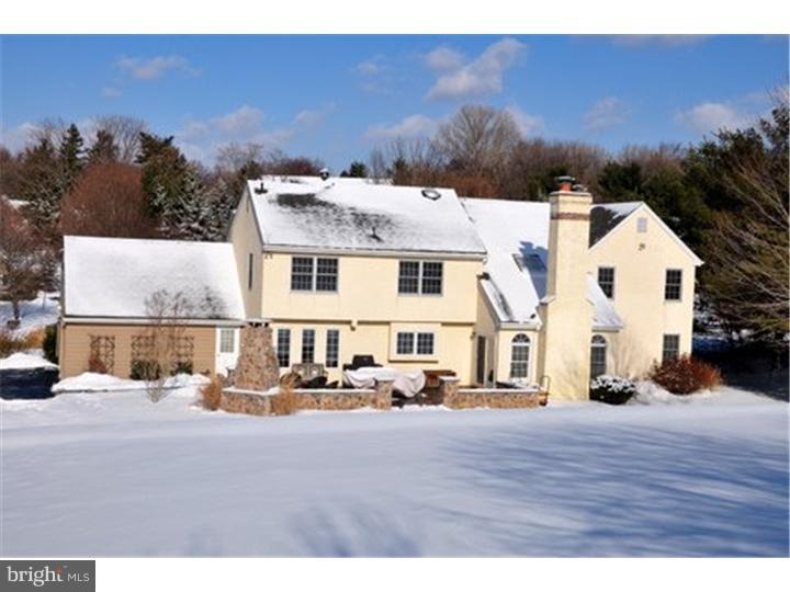 27 Applewood Road Malvern, PA 19355 - Photo 3 of 20 Exterior Back