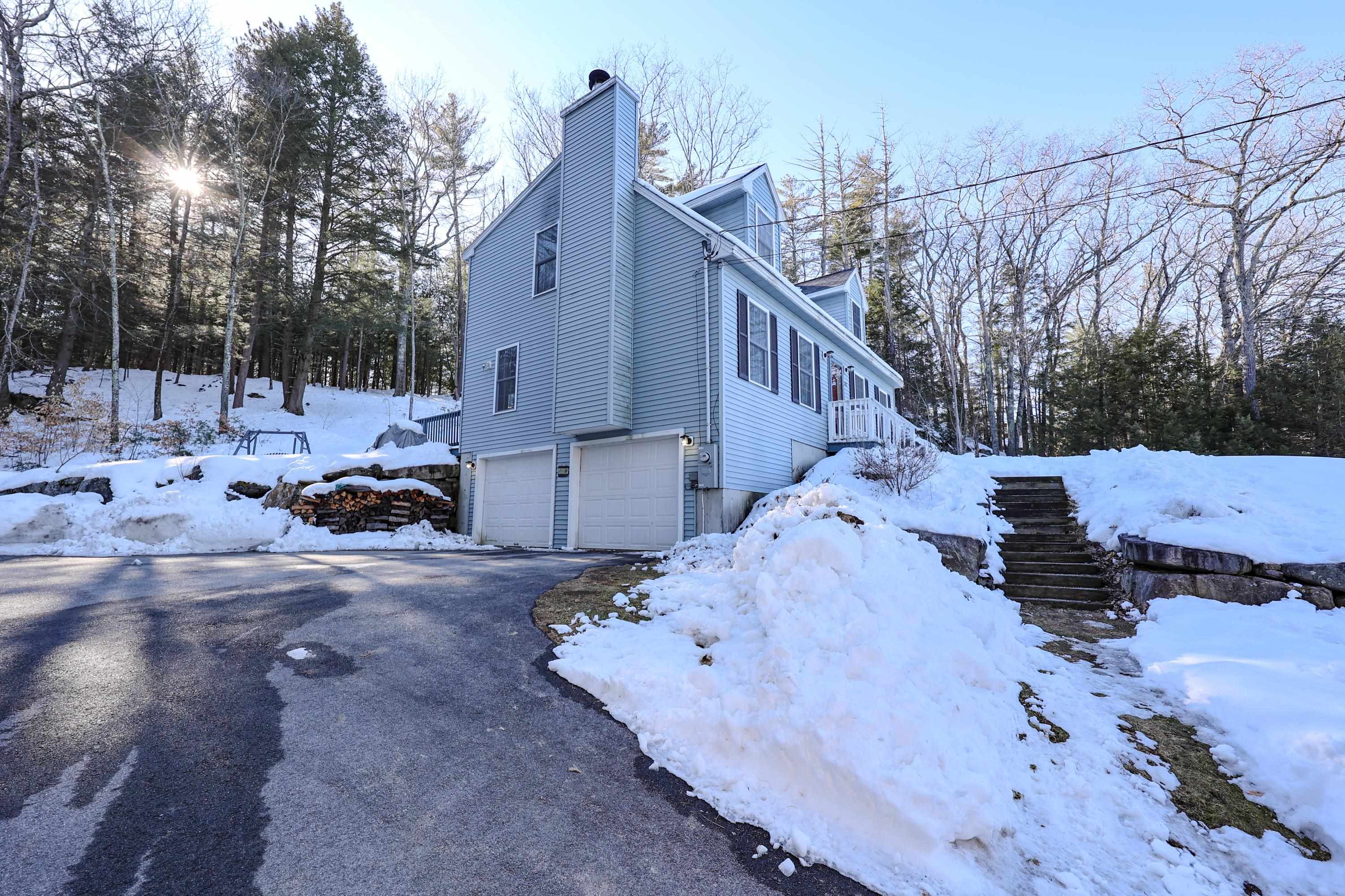 32 Critchett Road Raymond, NH 03077 - Photo 2 of 32