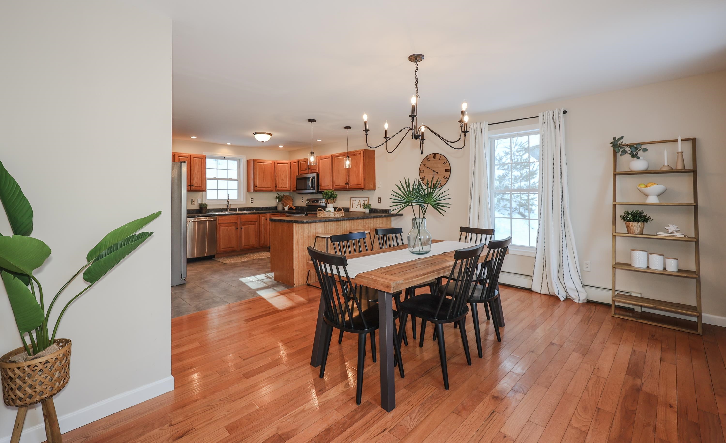 32 Critchett Road Raymond, NH 03077 - Photo 8 of 32