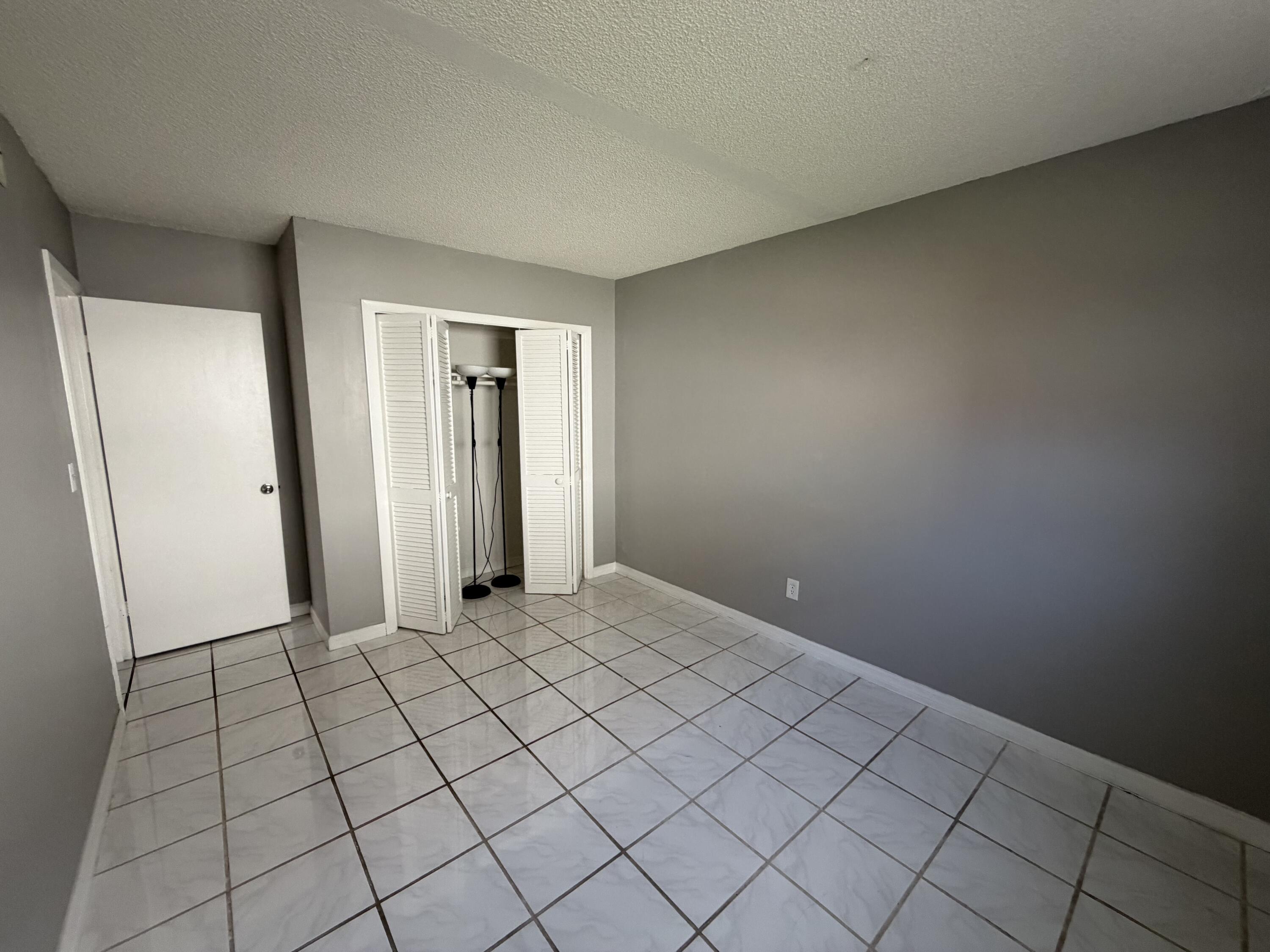 320 Southwest 1st Street Pompano Beach, FL 33060 - Photo 15 of 24 IMG_5391