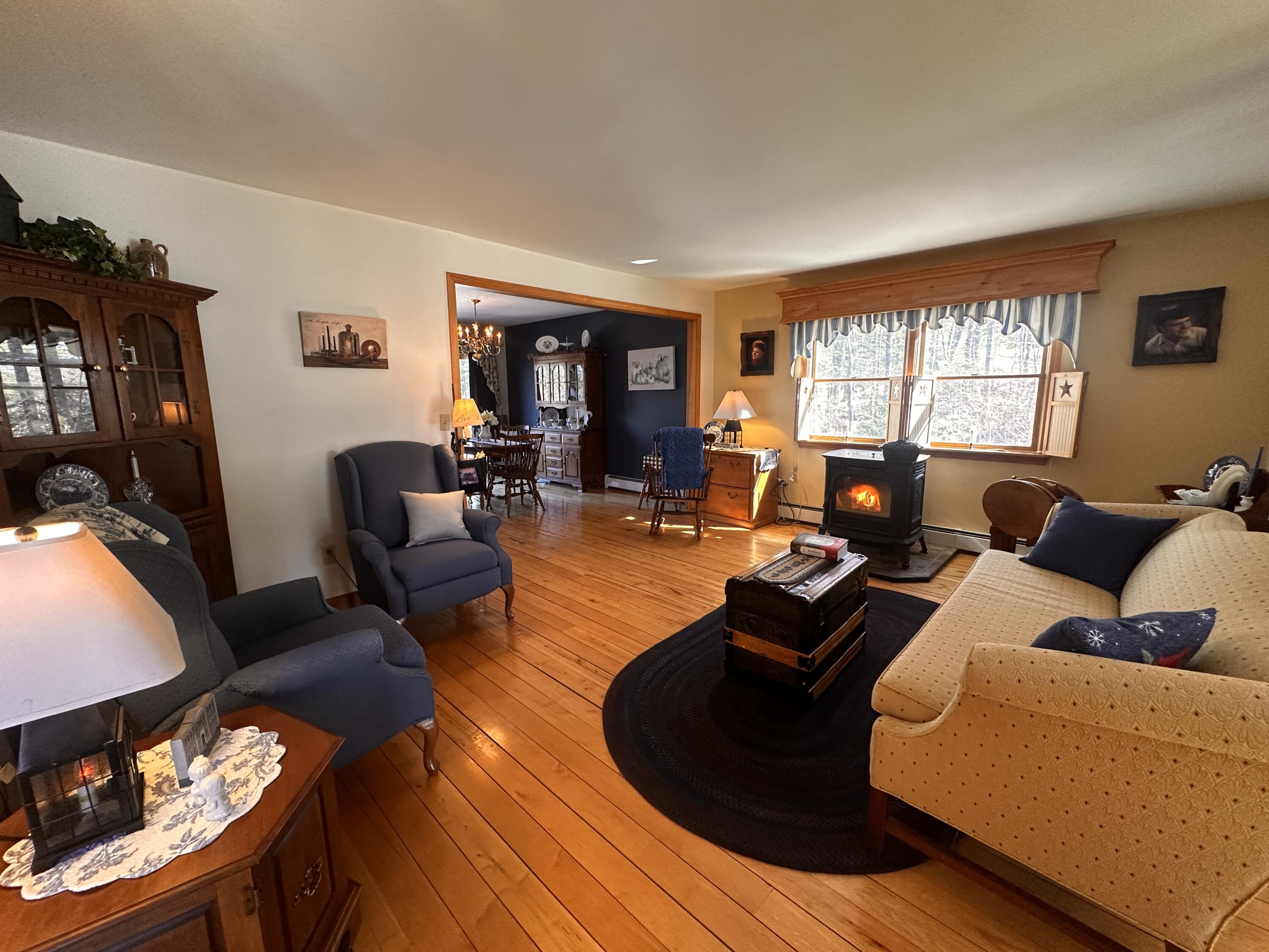 88 Sweet Road Lincoln, ME 04457 - Photo 5 of 35