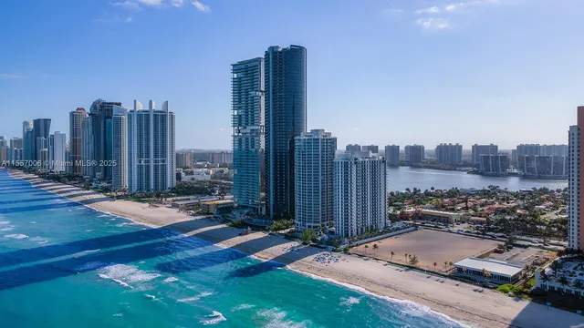 $5,800,000 | 18555 Collins Avenue, Unit 2801, Sunny Isles Beach, FL 33160