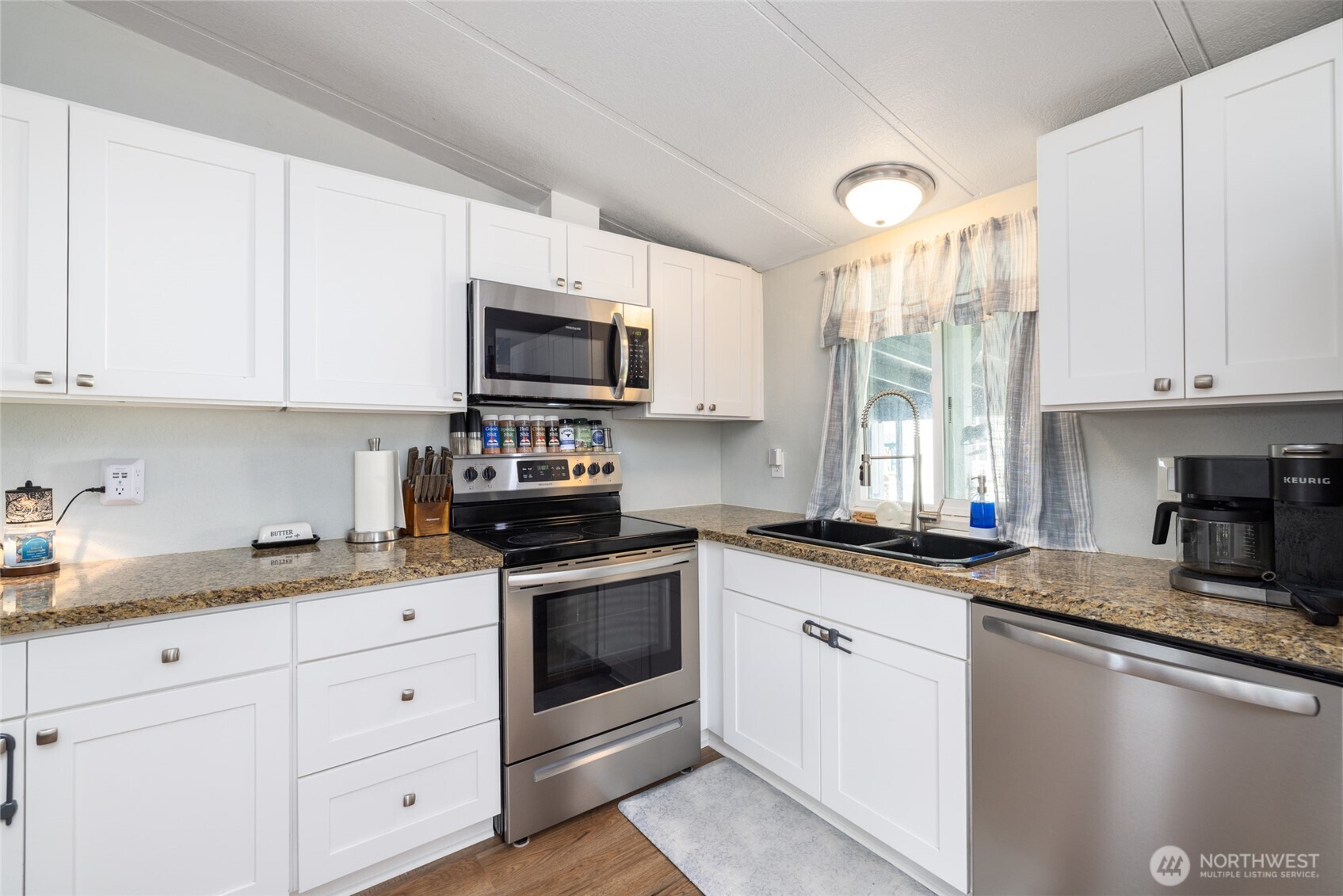 212 Gibson Street Sedro-Woolley, WA 98284 - Photo 5 of 25