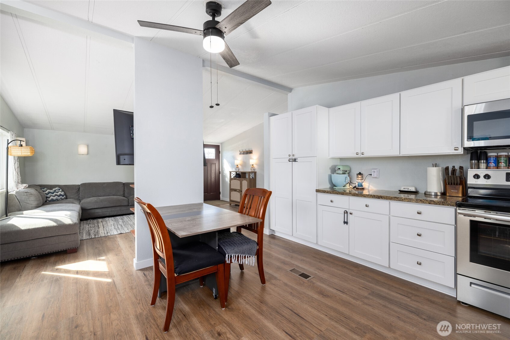 212 Gibson Street Sedro-Woolley, WA 98284 - Photo 8 of 25