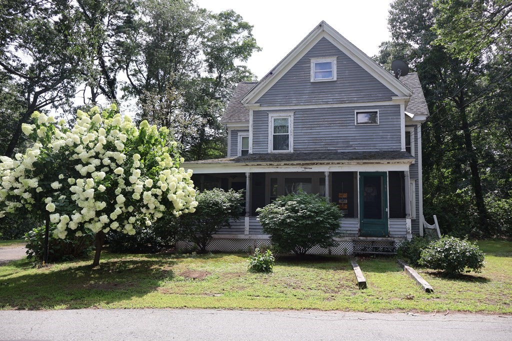44 South Martin Road Amesbury, MA 01913 - Photo 1 of 24 Gallery Image 1
