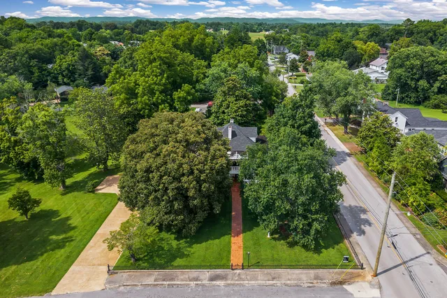 $729,900 | 105 North Church Street, Sparta, TN 38583