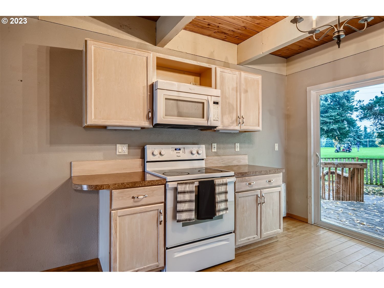 5314 Northwest Innisbrook Place Portland, OR 97229 - Photo 10 of 30 Gallery Image 10