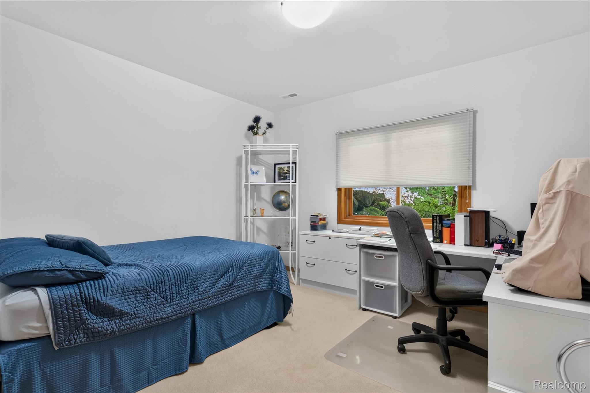 5388 Hartland Road Fenton, MI 48430 - Photo 30 of 74 29-5388-Hartland-Rd-WindowStill.jpg