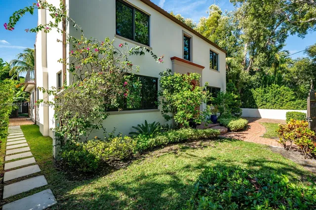 $9,975 | 5808 Alton Road, Miami Beach, FL 33140