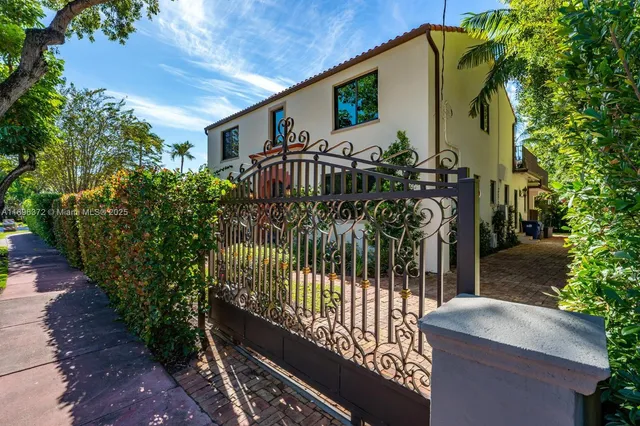 $9,975 | 5808 Alton Road, Miami Beach, FL 33140