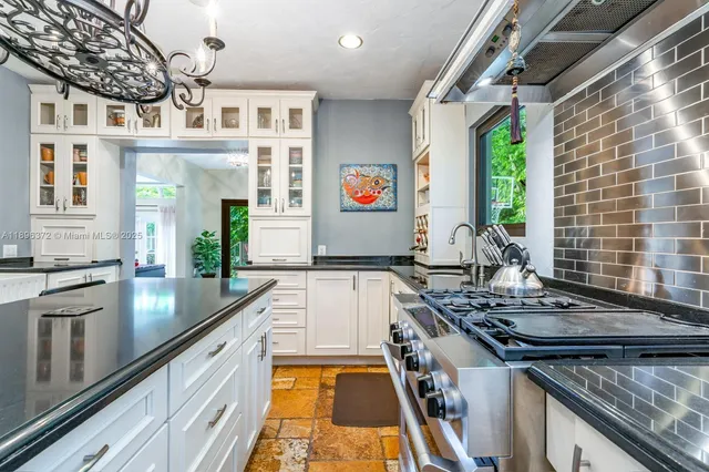 $9,975 | 5808 Alton Road, Miami Beach, FL 33140