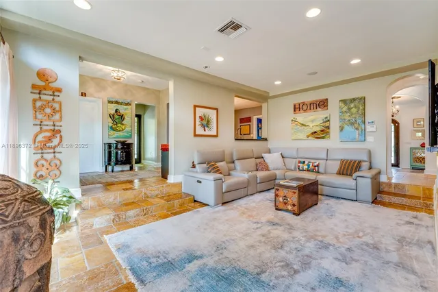 $9,975 | 5808 Alton Road, Miami Beach, FL 33140