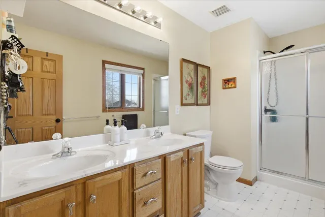 $575,900 | 8925 Belvedere Drive, Eden Prairie, MN 55347