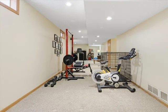 $575,900 | 8925 Belvedere Drive, Eden Prairie, MN 55347