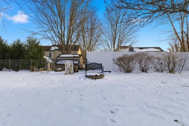 $575,900 | 8925 Belvedere Drive, Eden Prairie, MN 55347