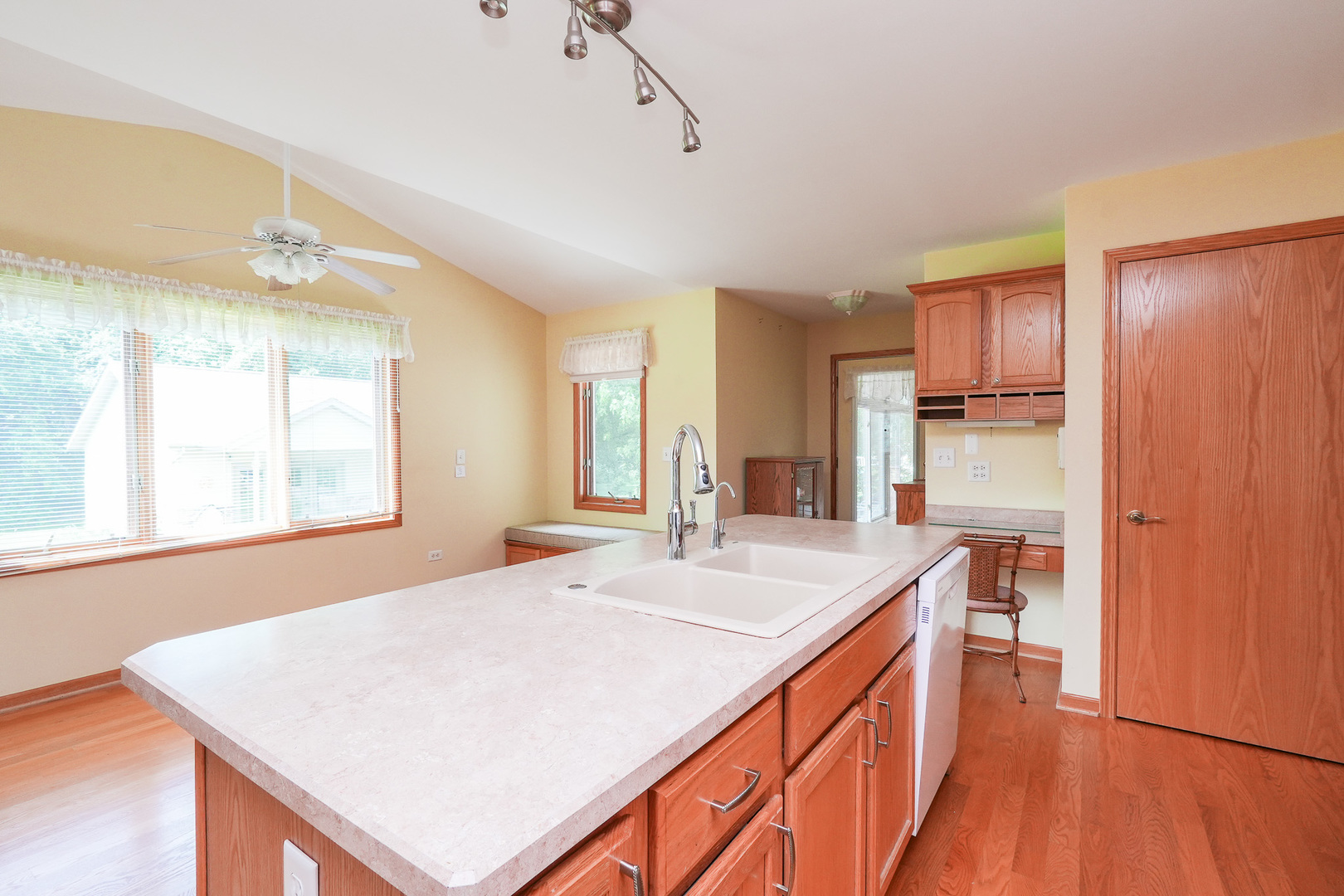 415 East Southmor Road Morris, IL 60450 - Photo 24 of 60