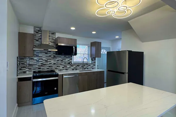 $249,900 | 16210 Inverness Street, Detroit, MI 48221