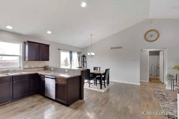 $389,900 | 7077 Penn Court, Portland, MI 48875
