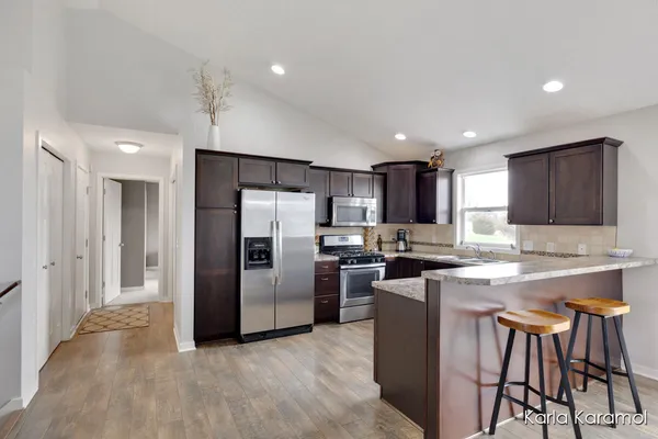$389,900 | 7077 Penn Court, Portland, MI 48875