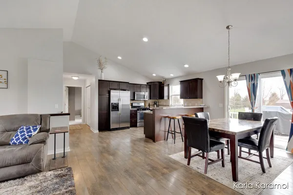 $389,900 | 7077 Penn Court, Portland, MI 48875