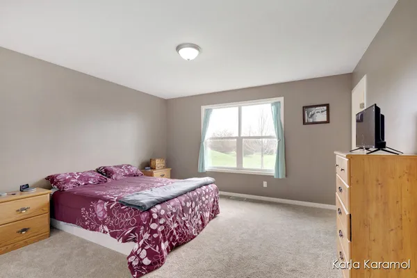 $389,900 | 7077 Penn Court, Portland, MI 48875