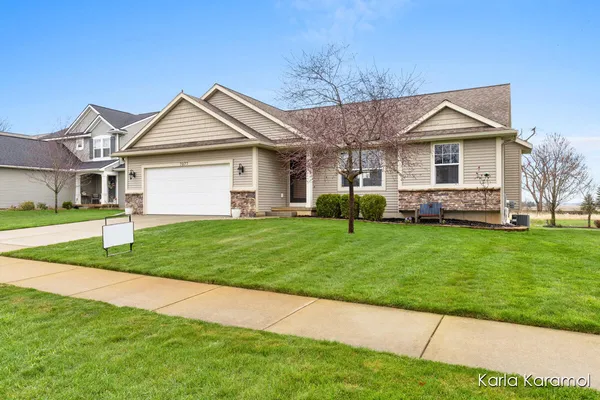 $389,900 | 7077 Penn Court, Portland, MI 48875