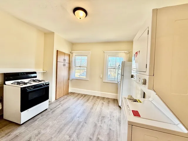 $1,995 | 84 Pearl Street, Unit 2F, Stoughton, MA 02072