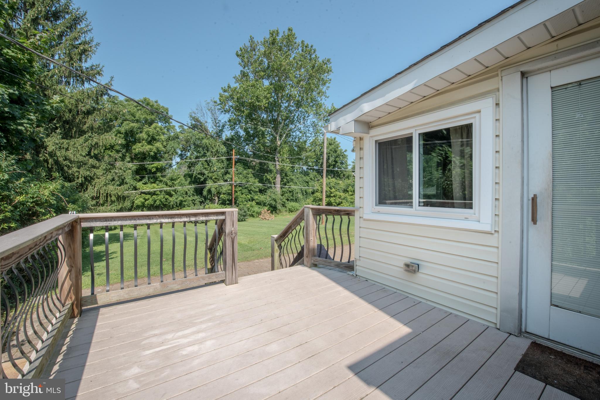 10402 Greentop Road Cockeysville, MD 21030 - Photo 26 of 31 LARGE DECK