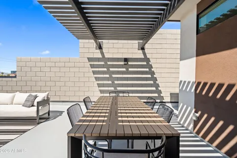 $764,900 | 377 East Windsor Avenue, Unit 13, Phoenix, AZ 85004