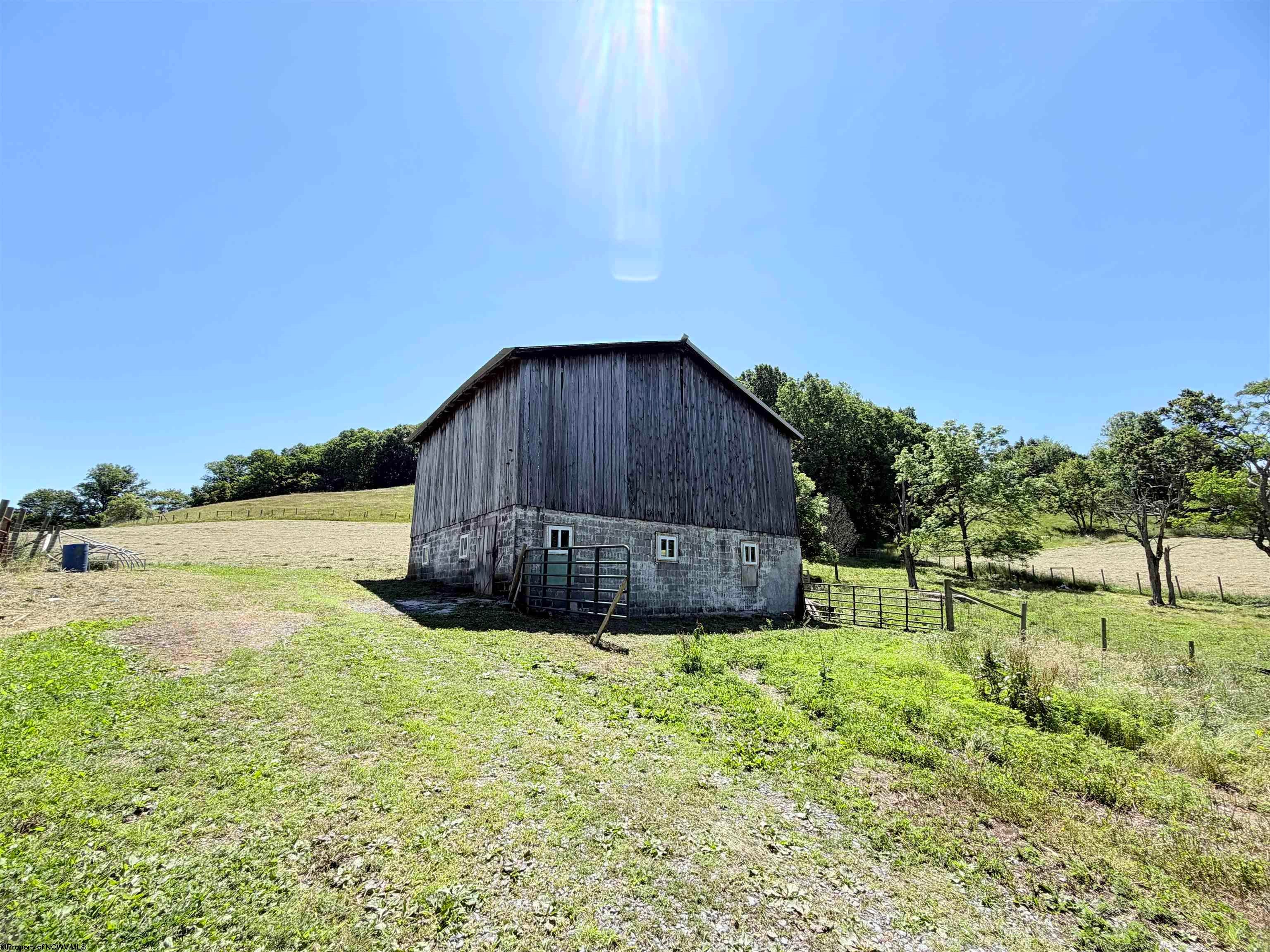 2924 Sinclair Road Moatsville, WV 26405 - Photo 34 of 50 Gallery Image 34