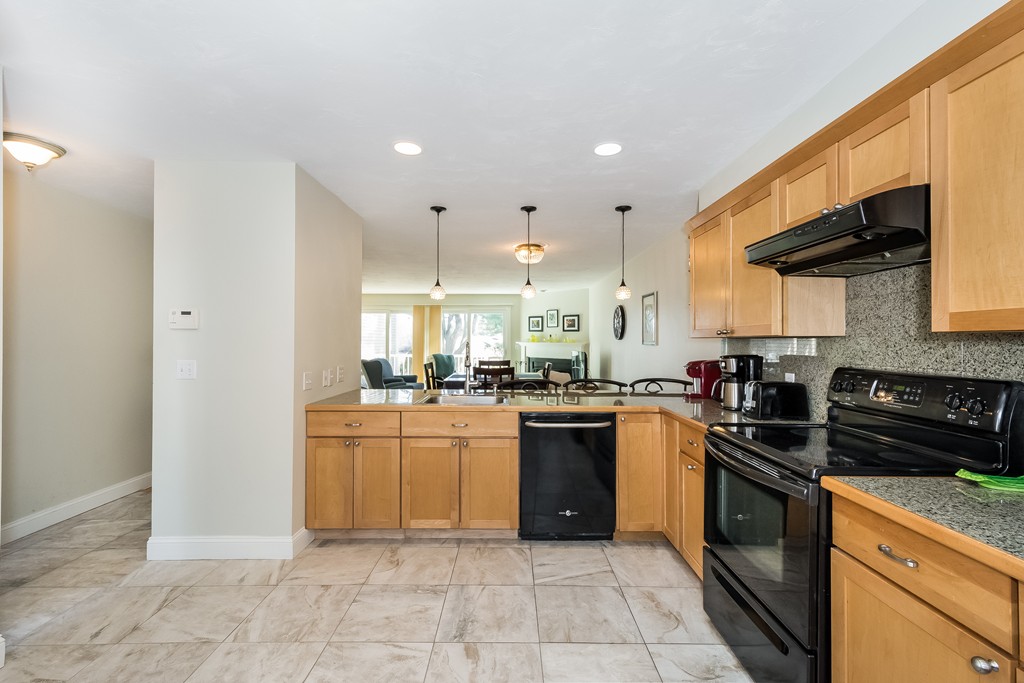 74 Pointe Rok Drive, Unit 74 Worcester, MA 01604 - Photo 12 of 30 Gallery Image 12