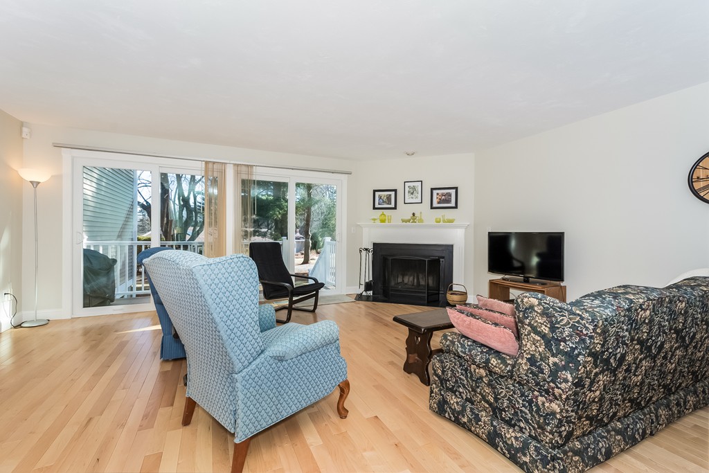 74 Pointe Rok Drive, Unit 74 Worcester, MA 01604 - Photo 6 of 30 Gallery Image 6