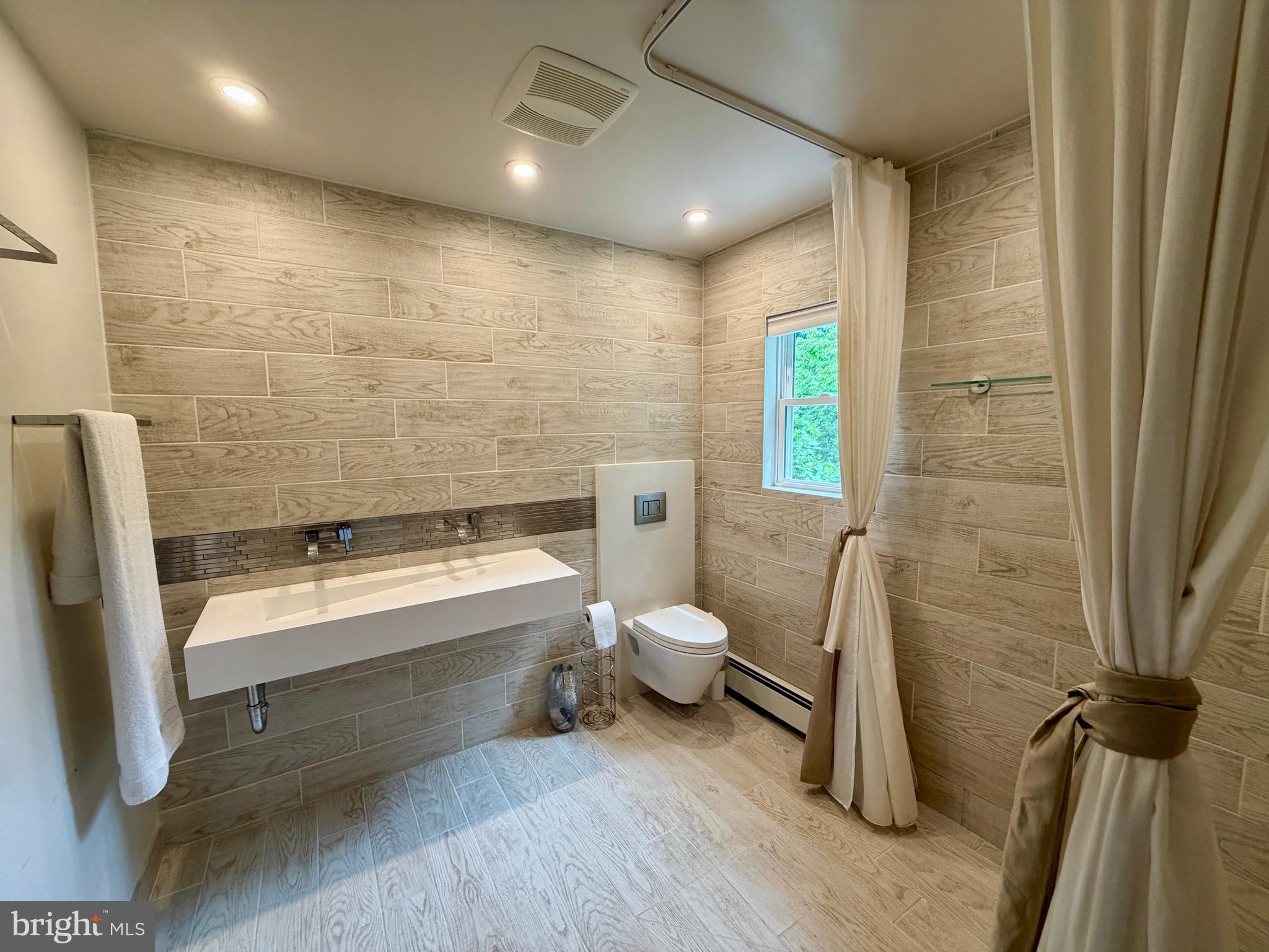 575 West Valley Road Wayne, PA 19087 - Photo 11 of 57