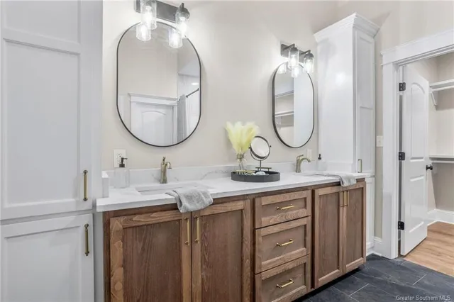 $389,000 | 1450 North Chateau Circle, Lake Charles, LA 70605