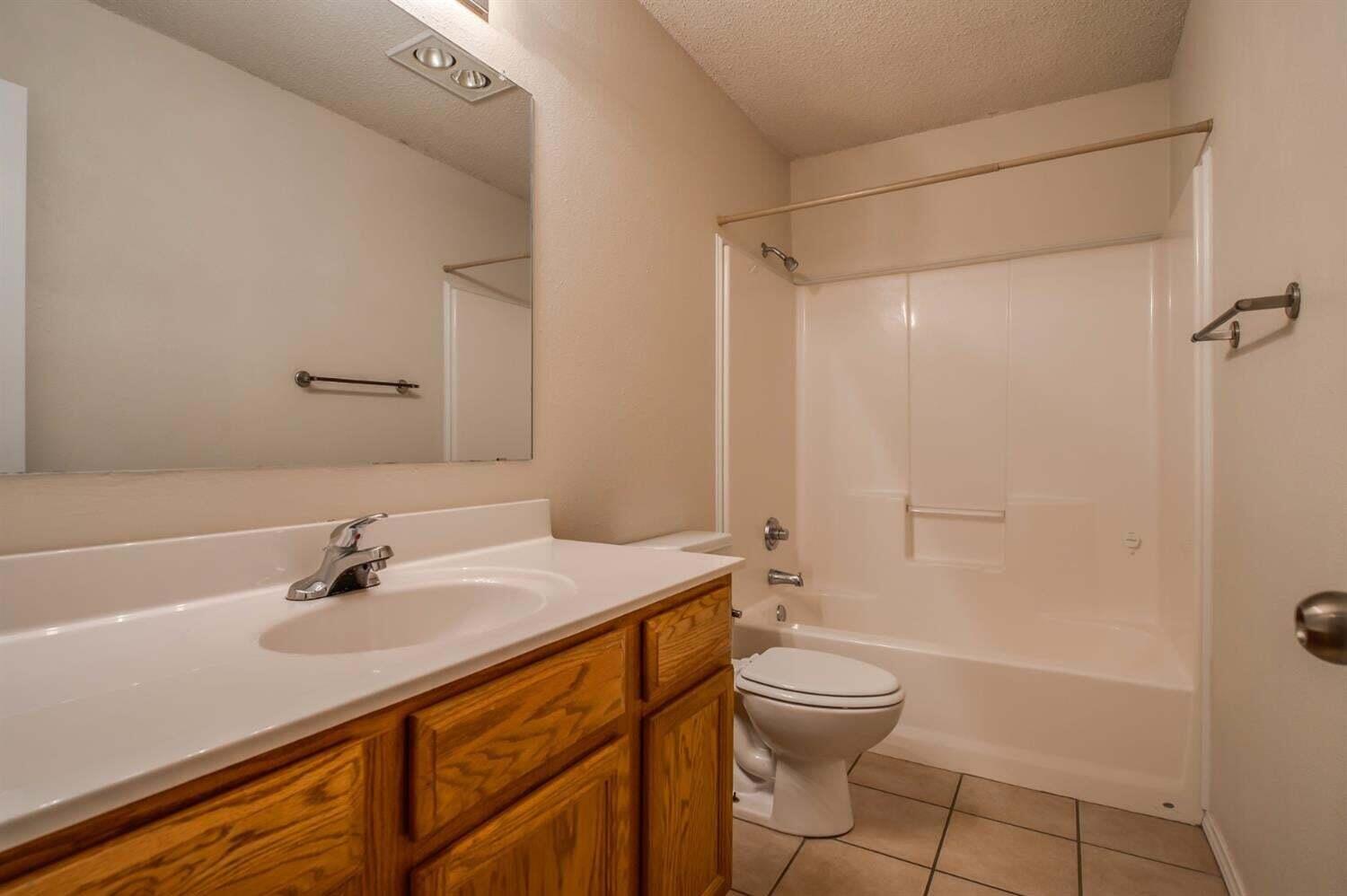 6806 86th Street Lubbock, TX 79424 - Photo 17 of 19 20241219224138104824000000-o