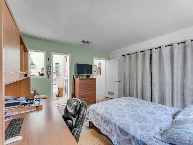 $965,000 | 520 Northwest 32nd Place, Miami, FL 33125