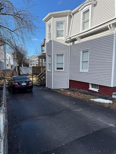12 Winslow Street Worcester, MA 01609 - Photo 3 of 21