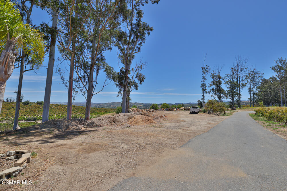 6500 Meadowglade Drive Moorpark, CA 93021 - Photo 8 of 64 8I6A7685