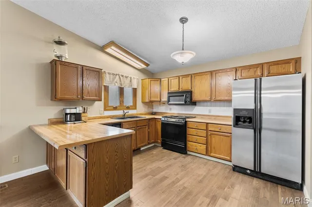 $289,900 | 207 Normandie Drive, Bonne Terre, MO 63628